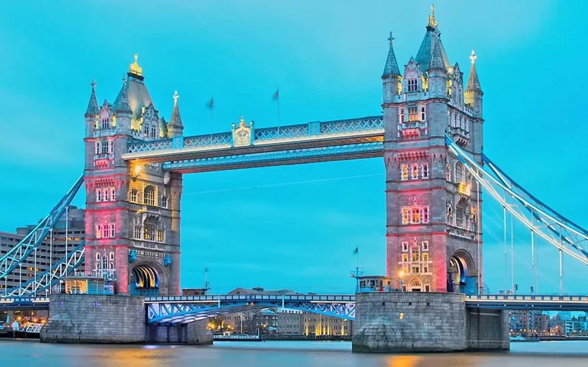 london location picture by acmo network